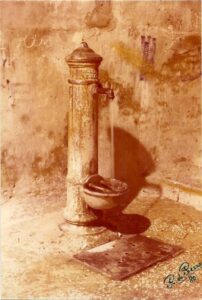Lucera - Fontana alle spalle della Chiesa di Santa Caterina