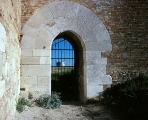 Lucera - Fortezza svevo-angioina 1977 - Foto eseguita da Robero Toriello