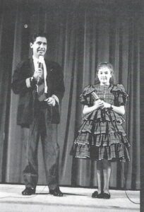 Lucera - Gruppo Teatrale Amici dell'Arte 1989 - 'I pizzuttar' - Dino Russo e la piccola Ilenia Albanese