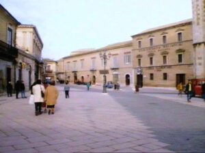 Lucera - Piazza Duomo 1989 - Foto di Massimiliano Monaco