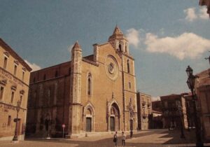 Lucera - Piazza Duomo anni 80