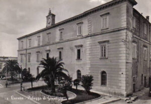 Lucera - Piazza Tribunali - Palazzo di Giustizia anni 60