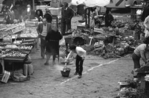 Lucera - Piazza della Repubblica 1977 - Foto di Roberto Toriello