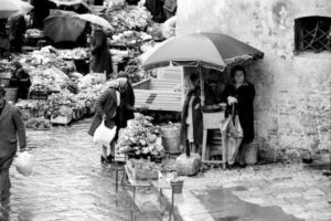 Lucera - Piazza della Repubblica 1977 - Foto di Roberto Toriello