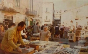 Lucera - Piazza della Repubblica - Ciro Guerra anni 80 - Foto fornita dal figlio Michele