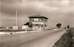 Lucera - Strada Lucera - Foggia - Casa Cantoniera (successivamente è stata demolita) anni 70