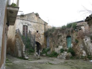 Lucera - Vico San Basso - Foto di Roberto Toriello