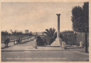 Lucera - Villa comunale (Salvatore) 1936 - Stele in onore dei caduti in Etiopia - Foto di Antonio Iliceto