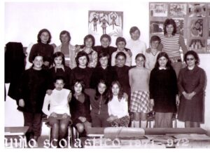 Lucera - Scuola media Dante Alighieri 1971-72 - Classe II F - In basso al centro Rosetta Circelli - Foto di Pietro Scioscia