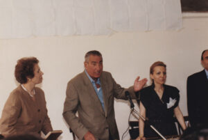 Lucera - Edificio scolastico "Lombardo Radice" 1992 - Emanuele Miano - Saluto di commiato per il pensionamento - Foto di Angelo Miano