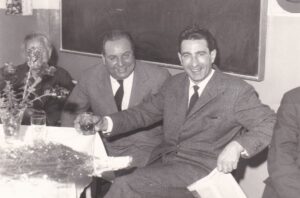 Lucera - Edificio scolastico "Lombardo Radice" anni 80 - Festeggiamenti in onore del Prof. Emanuele Miano - Foto di Angelo Miano