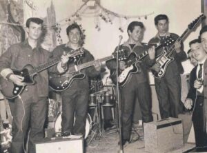 Lucera - Gruppo musicale anni60 - Sala Ragno d'Oro - A sx Giuseppe Melillo, Franco Cetola, Antonio Pellegrini, Bartolomeo Garofalo, Giuseppe Pepe