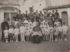 Lucera - Scuola elementare ed Asilo Sant'Anna - Prima comunione del papà di Erminia De Troia