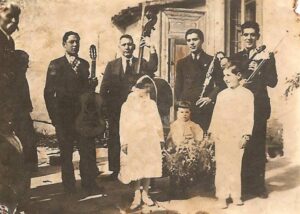 Lucera - gruppo musicale anni 20 - Il secondo da destra e Francesco Paolo Vitagliani,