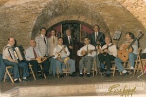Lucera - Complesso mandolini anni 80 - Una serata all'Enoteca