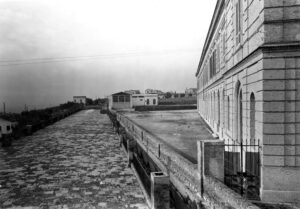 Lucera - Convitto Nazionale Ruggero Bonghi 1938 - Terrazza del cortile grande - Foto di Valentina Di Stefano