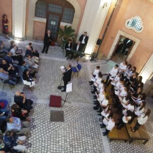 Lucera - Corale "S. Cecilia" don Eduardo Di Giovine 2017 - 'Viva la gente' con la freschezza delle Voci Bianche