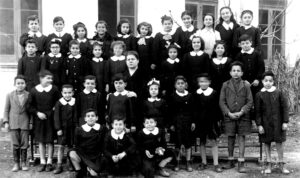 Lucera - Edificio scolastico Tommasone 1947 - V Elementare (Maestra Sig.ra Sponzilli) - Foto di Ferrante Maria Rosaria.
