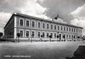 Lucera - Edificio scolastico Tommasone anni 40