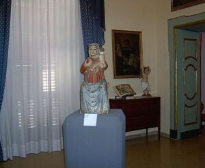Lucera - Museo Diocesano - Galleria Monumenti - Madonna del melograno