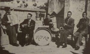 Lucera - RITMO 1946 - Otello Venditti fisarmonica, Michele Simonetti chitarra, Umberto vellonio batteia, Michele antifora sax, Michele Begalli violino - Foto Max Monaco