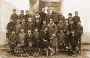Lucera - Scuola Comunale S. Caterina 1929 - Ascanio Sassi (il 2° da destra della fila in basso)