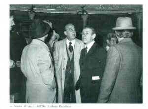 Lucera - Teatro Garibaldi 1986 - Al centro Gennaro Vecchiarino