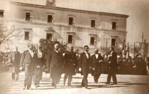 Lucera - 1899, scoprimento del monumento di Ruggiero Bonghi in Piazza Tribunali - On. Salandra