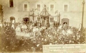 Lucera - Carnevale 1904 - Piazza Duomo - Foto di Lena Catalano
