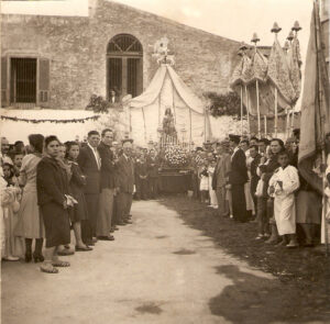 Lucera - Festa patronale 1948 - Processione interno Mulino Sacco - Si riconoscono Inglese, Nicola Faccilongo e Carmine Carapelle