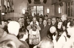 Lucera - 1950 -Inaugurazione nuovo Uff. Postale in Via S. Domenico con l' intervento di S. E. Pio Petrilli, Sen De Giovine, Avv. Mario Follieri, Mons. Ventola