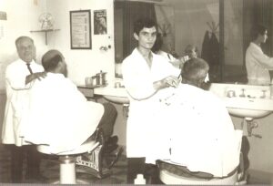 Lucera - Tranzi Antonio - Salone da barba in via Gramsci 1960