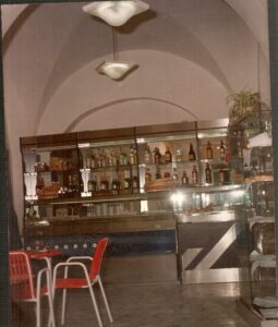 Lucera - Bar 2000 in Piazza Gramsci 1980 - Foto di Antonio Bellucci