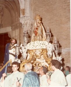 Lucera - Festa patronale 1983 - Lello Spagnuolo consegna delle chiavi della città - Foto di Antonio Granieri