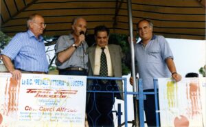 Lucera - Al centro Peppino Polito, a destra il Sindaco Domenico Bonghi, Pietro Del Grosso Presidente dell'asoc. sportiva PEDALE e Attilio Curci - Foto di Francesco Paolo Calabria