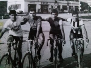Lucera - Da sinistra: Tricarico - Di Giovine - Tolve - Iacobone - Campionato Italiano Esordienti di ciclismo tenutosi a S. Daniele del Friuli il 18-9-1966 - Foto di Ludovico Di Giovine