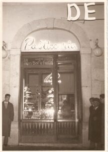 Lucera - De Chiara - Bar Pasticceria in piazza Duomo 1950