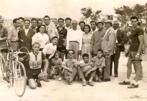 Lucera - Veturio Antifora il piccolo biondino inginocchiato 1956 - Foto dia Veturio Antifora