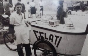 Lucera - Gelataio ambulante, mio padre - Foto di Maurizio Morris Barbaro