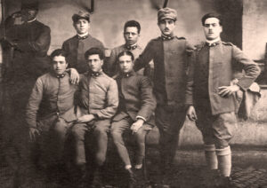 Lucera - Aufiero Giuseppe primo a sinistra - Guerra 1915-18