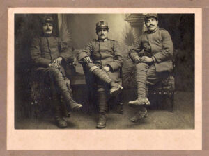 Lucera - Catenazzo Giuseppe (il primo a sinistra) - Guerra 1915-18