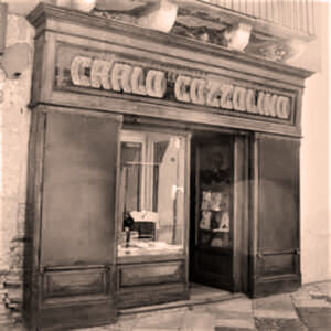 Lucera - Cozzolino Carlo - Negozio di cappelli e camicie in Via Gramscio - Foto di Francesco Elio Cetola