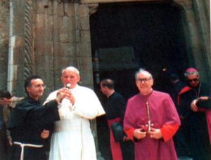 Lucera - Visita di S Santità Giovanni Paolo II 1987 - Padre Massimiliano Marsico, il Vescovo di Lucera - Foto DI Francesco Elio Cetola