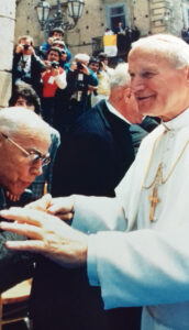 Lucera - Visita di S Santità Giovanni Paolo II 1987 - Padre Angelo