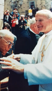 Lucera - Visita di S Santità Giovanni Paolo II 1987 - Padre Angelo