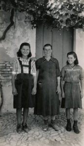 Lucera - Campagne lucerine - Donne di campagna 1944