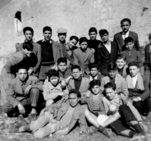 Lucera - Edificio scolastico Tommasone 1953 - Michele Impagnatiello in 3^ fila a dx