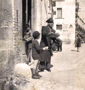 Lucera - Barbaro Mario con il figlio Enzo - Foto di Barbaro Enzo