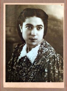 Lucera - De Mario Antonietta (1922-2015). Foto 1942, all'età di 20 anni - Mamma di Elisa Sassi - Foto di Sassi Elisa