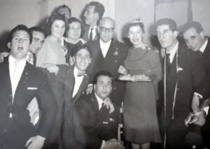 Lucera - Veglione studenti I.T.C. Sala Enal 1958. Si riconosce. Prof.Mario Bizzarri. Roberto Cozzolino,Filomena Sardella, Giuseppe ferosi - Foto di Giuseppe Ferosi